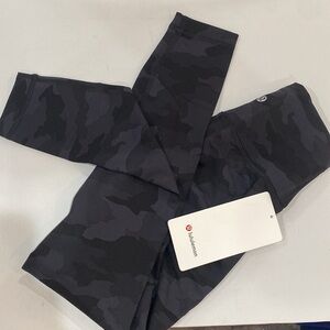 Lululemon Wunder Train HighRise Tight 25” Black Cammo Everlux 4Way Stretch NWT 2